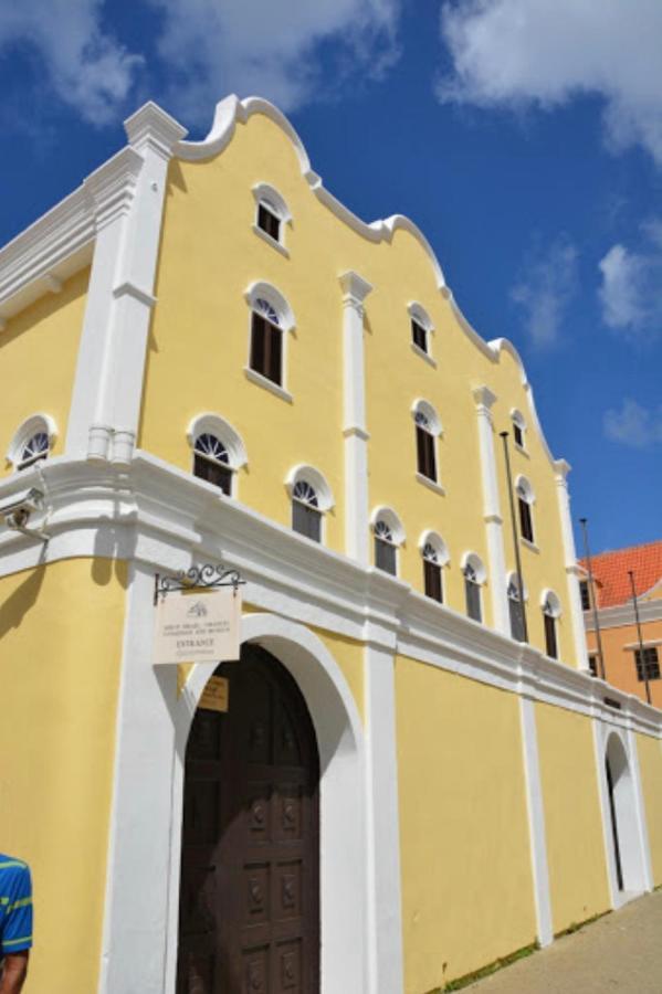 City Views Spacious Mezzanine Apartments Willemstad Luaran gambar